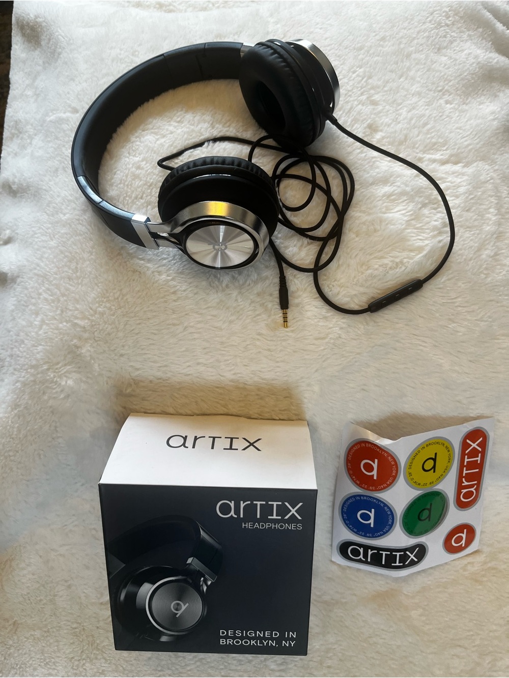 artix Over-Ear Wired Headphones in Black and Silver